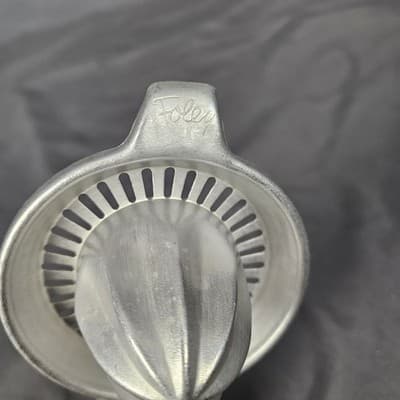 Vintage Foley Aluminum Citrus Lemon Orange Juicer Squeezer Reamer Made in USA - Thumbnail 3