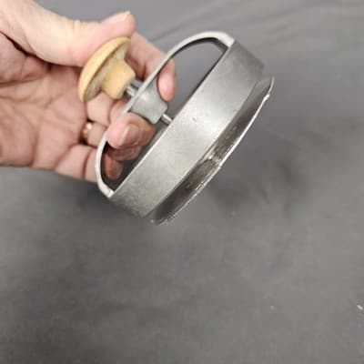 Vintage Androck Aluminum Spring Punch Biscuit Cookie Cutter Wood Knob Handle - Thumbnail 7