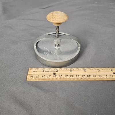 Vintage Androck Aluminum Spring Punch Biscuit Cookie Cutter Wood Knob Handle - Thumbnail 8