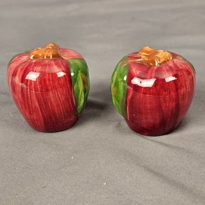 Vintage Franciscan Apple Pattern Dinnerware Salt & Pepper Shakers Set No Stopper - Thumbnail 3