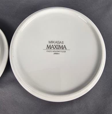Mikasa Maxim Holiday Poinsettia Covered Dish Vintage Xmas Trinket Box Candy Dish - Thumbnail 5