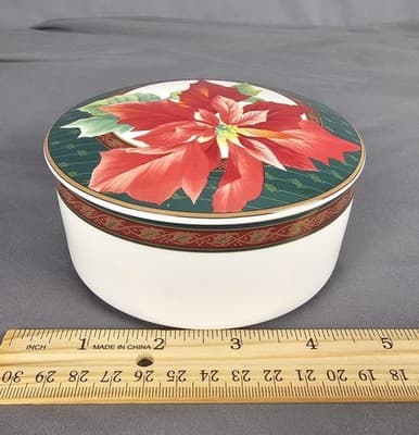 Mikasa Maxim Holiday Poinsettia Covered Dish Vintage Xmas Trinket Box Candy Dish - Thumbnail 10