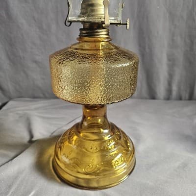 Vintage Amber Glass Oil Lamp with Hurricane Chimney 18.5” Tall Working - Thumbnail 2