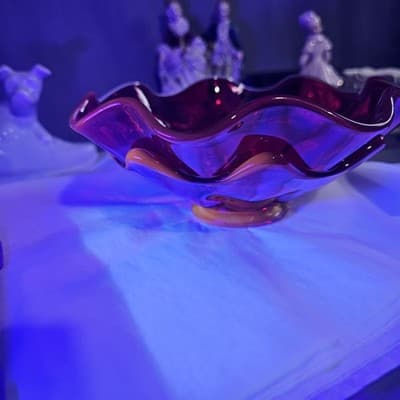 Viking Glass Red Wave Bowl Double Crimped Footed Dish VTG MCM 8" EUC Glows - Thumbnail 13