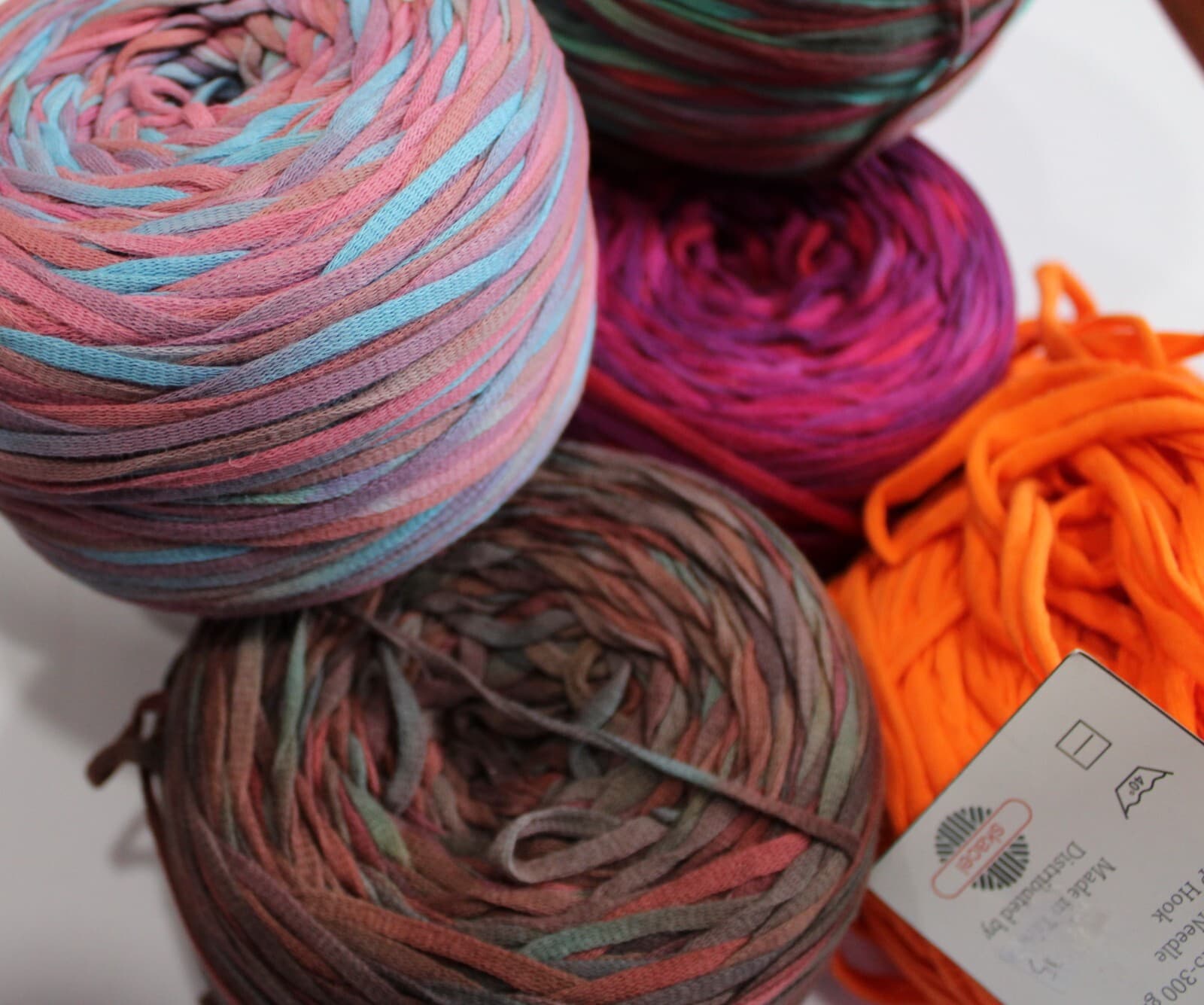 Tee Cakes by HiKoo 7 New Some missing tags 51% Cotton Scraps 75yd 225-300gr - Thumbnail 4