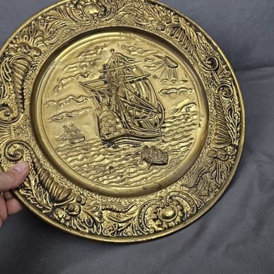 Vintage Brass Patina Embossed Wall Hangings 14" MADE IN ENGLAND - Thumbnail 2