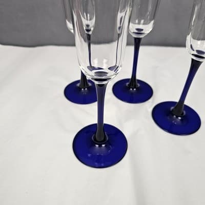 Vintage Set of 4 Luminarc Champagne Flutes Cobalt Blue Stem Clear Tulip Top - Thumbnail 3