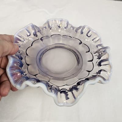Westmoreland Grape Lilac Purple Opalescent UV Glass Bowl Dish Plate - Thumbnail 5