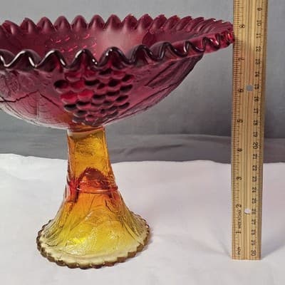 LE Smith Amberina Pedestal Glass Bowl Ruby Red Yellow Grape Design Ruffled Edge - Thumbnail 9