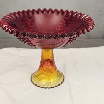 LE Smith Amberina Pedestal Glass Bowl Ruby Red Yellow Grape Design Ruffled Edge - Thumbnail 2