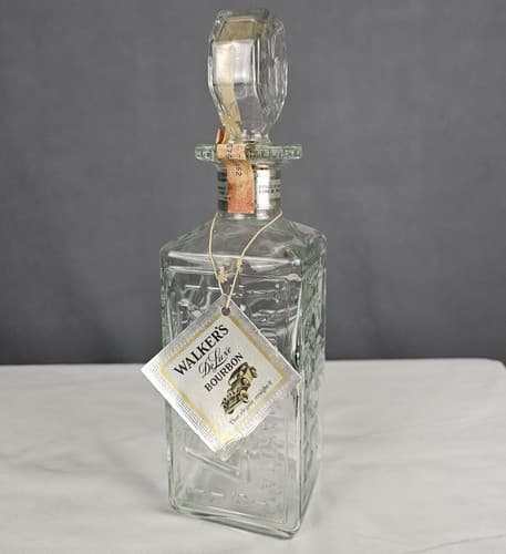 WALKERS Bourbon LICENSE PLATE BOTTLE DECANTER KY,NV,ND,WI Vintage - Thumbnail 4