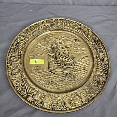 Vintage Brass Patina Embossed Wall Hangings 14" MADE IN ENGLAND - Thumbnail 7