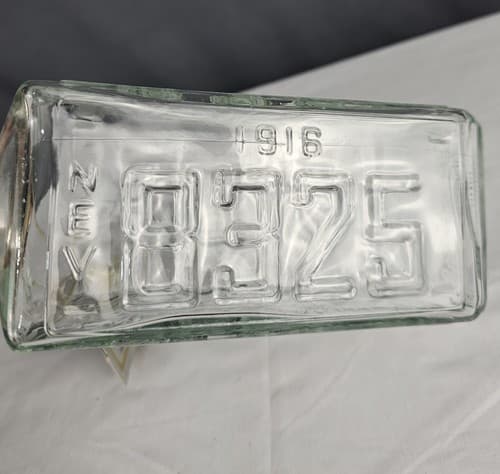 WALKERS Bourbon LICENSE PLATE BOTTLE DECANTER KY,NV,ND,WI Vintage - Thumbnail 10
