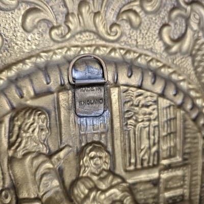 Vintage Brass Patina Embossed Wall Hangings 11" MADE IN ENGLAND - Thumbnail 5