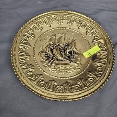 Vintage Brass Patina Embossed Wall Hangings 11.5" MADE IN ENGLAND - Thumbnail 6