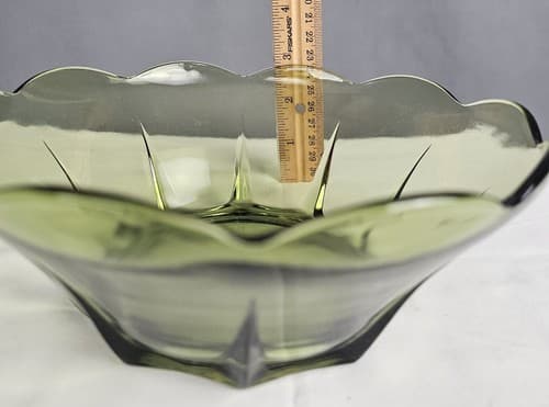 Vintage Anchor Hocking 8" Bowl Glass Scallop Rim Olive Green - Thumbnail 6