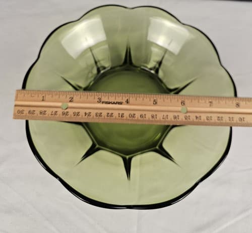 Vintage Anchor Hocking 8" Bowl Glass Scallop Rim Olive Green - Thumbnail 5