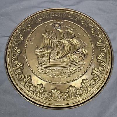Vintage Brass Patina Embossed Wall Hangings 11.5" MADE IN ENGLAND - Thumbnail 4