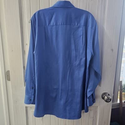 Geoffrey Beene Men's Button Up Long Sleeve Shirt Blue Medium 15.5 32/33 - Thumbnail 2