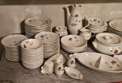 Franciscan Autumn Leaves Vintage Dinnerware Very Good Cond Earthenware MCM - Thumbnail 2