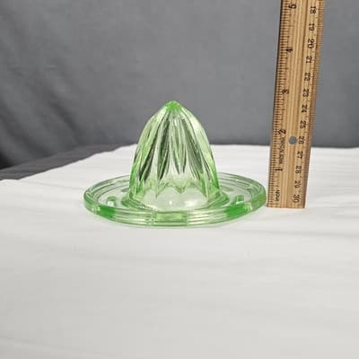 Vintage Uranium Green Depression Glass Citrus Juicer Reamer - Thumbnail 9