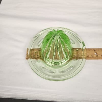 Vintage Uranium Green Depression Glass Citrus Juicer Reamer - Thumbnail 8
