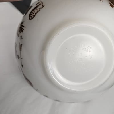 PYREX Early American Cinderella Mixing Bowl, #443, 2-1/2 QT, White & Brown - Thumbnail 8