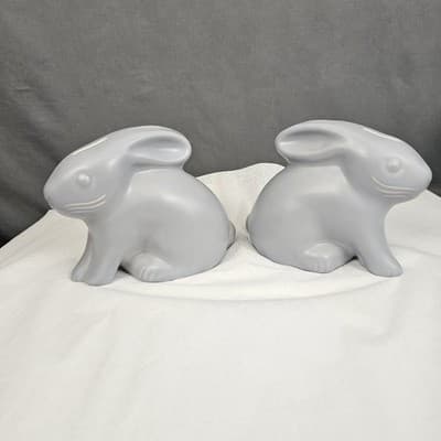Pfaltzgraff Yorktowne Stoneware Bunny Rabbit Bank 5.5" tall Pale Purple Set of 2 - Thumbnail 6