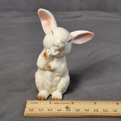 Vintage Lefton Porcelain Bunny Rabbit Figurine Japan Korea - Thumbnail 9