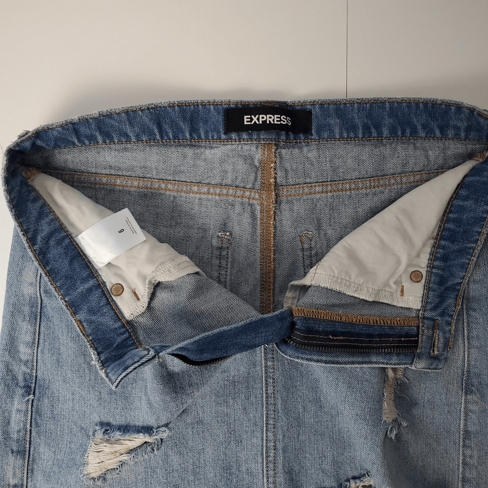 Express Womens Size 6 Denim Mini Skirt Frayed Pockets Distressed Length - 15" - Thumbnail 3