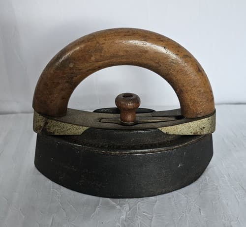Mid 19th Century Colebrookdale Iron With Removable Handle Potts PA DECOR & WORKS - Thumbnail 3