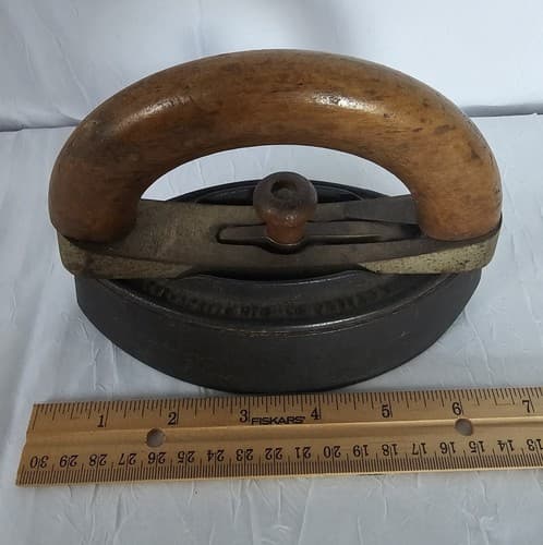 Mid 19th Century Colebrookdale Iron With Removable Handle Potts PA DECOR & WORKS - Thumbnail 10