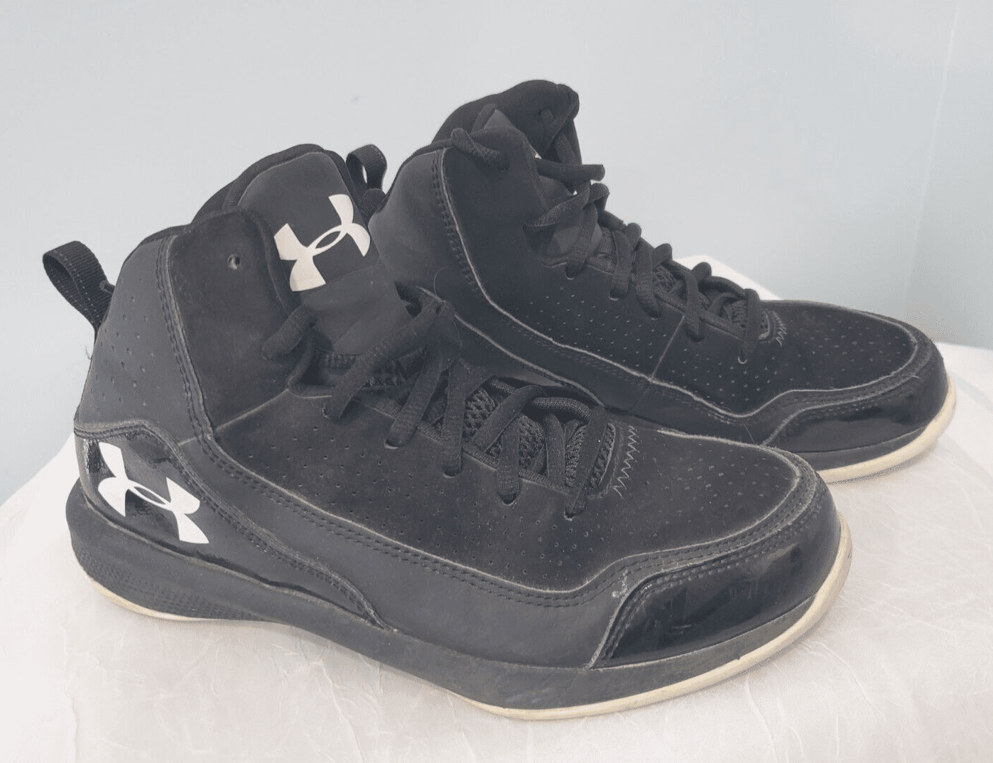 Under Armour Size 5.5 Boys High Top Jet 2 1246944-001 Black Lace Up Basketball - Thumbnail 3