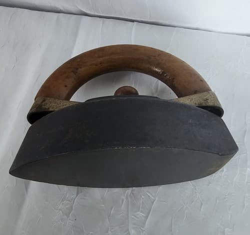 Mid 19th Century Colebrookdale Iron With Removable Handle Potts PA DECOR & WORKS - Thumbnail 9
