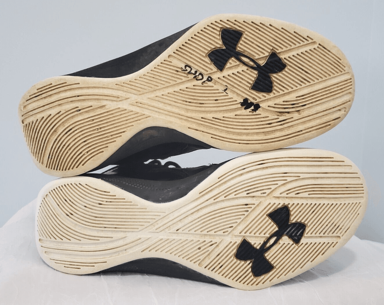 Under Armour Size 5.5 Boys High Top Jet 2 1246944-001 Black Lace Up Basketball - Thumbnail 5