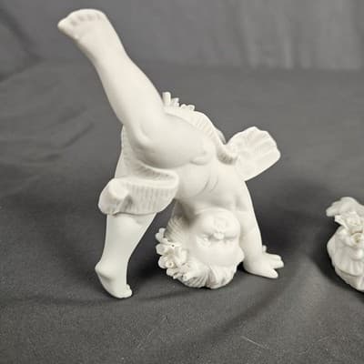Vintage Set of 2 SIA Home Fashion Bisque Porcelain Cherub Figurines - Thumbnail 3