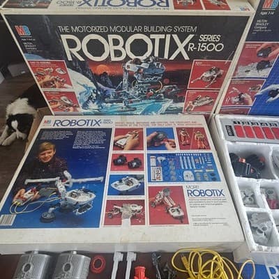 Robotix Many Parts Including Boxes for R-2000 R-1500 UNTESTED - Thumbnail 11