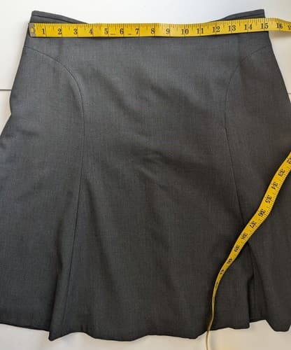 NWT Calvin Klein Women’s Size 8P Black Polyester Blend Knee Length Flaired Skirt - Thumbnail 4