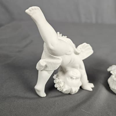 Vintage Set of 2 SIA Home Fashion Bisque Porcelain Cherub Figurines - Thumbnail 2