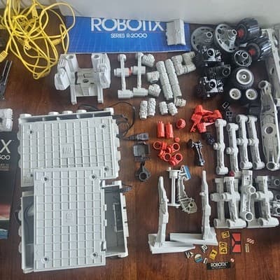 Robotix Many Parts Including Boxes for R-2000 R-1500 UNTESTED - Thumbnail 4