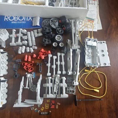 Robotix Many Parts Including Boxes for R-2000 R-1500 UNTESTED - Thumbnail 5