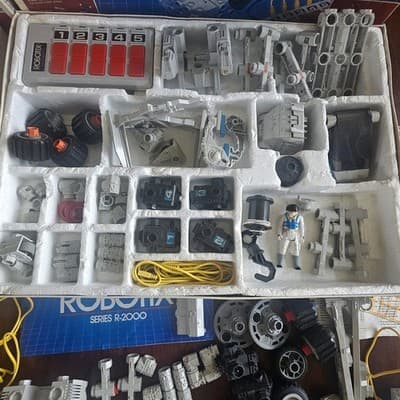 Robotix Many Parts Including Boxes for R-2000 R-1500 UNTESTED - Thumbnail 8
