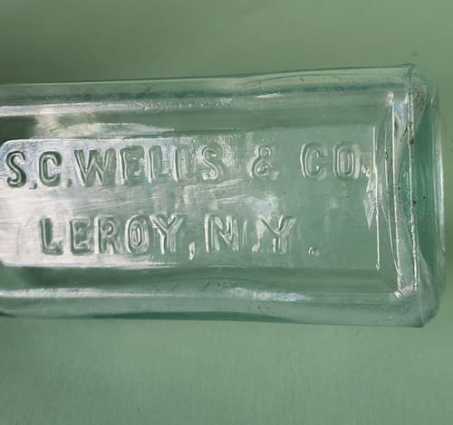Leroy NY Medicine Bottle S.C. Wells & Co. Established in 1870 Blue/Green 2oz - Thumbnail 5