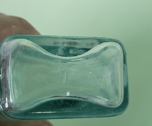 Leroy NY Medicine Bottle S.C. Wells & Co. Established in 1870 Blue/Green 2oz - Thumbnail 6