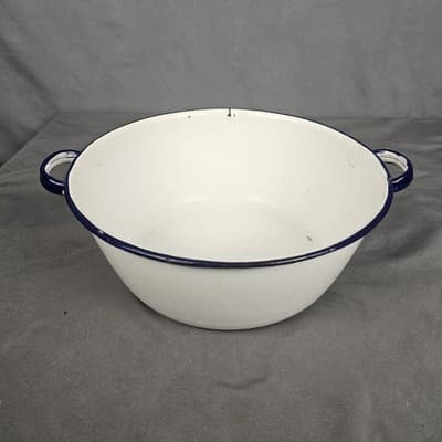 Vintage Enamelware Pan White w Black Edge Handles 3.5 Deep 9" Diameter - Thumbnail 2