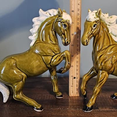 Vtg Ceramic Horse Figurines Pair White Main Tall Gloss Green Brown Mid Century - Thumbnail 8
