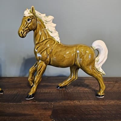 Vtg Ceramic Horse Figurines Pair White Main Tall Gloss Green Brown Mid Century - Thumbnail 3