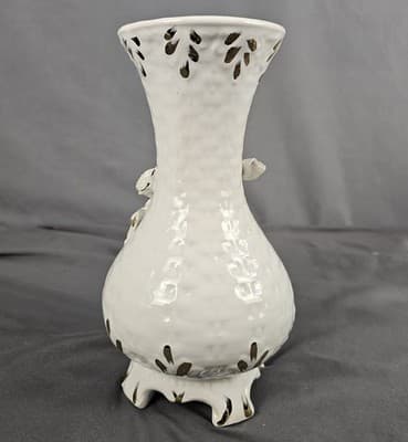 Capodimonte Flowers Vase Vintage 9" Tall Made in Italy - Thumbnail 5