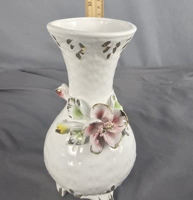 Capodimonte Flowers Vase Vintage 9" Tall Made in Italy - Thumbnail 3