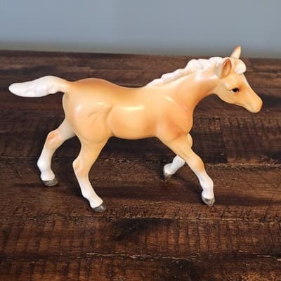 Vintage Lefton Palomino Foal Horse w White Socks 4.5 Tall Porcelain #2212 - Thumbnail 2